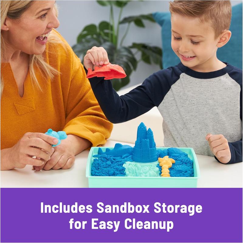 Kinetic Sand Sandbox Set, 1lb Play Sand, Sandbox Storage, 4 Molds and Tools, Sensory Toys