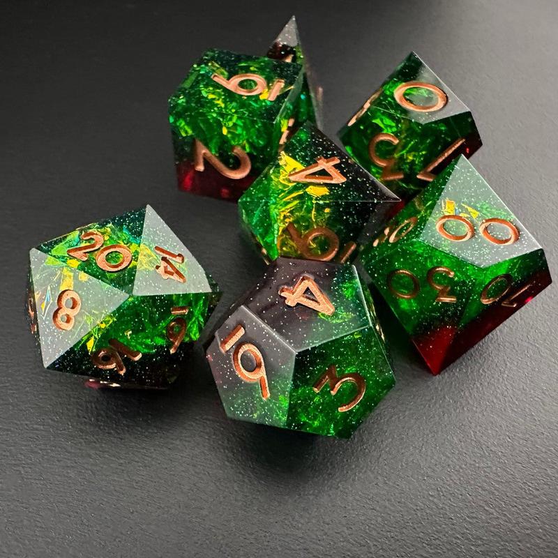 MinMax Misfits Verdant Mystique Resin Polyhedral DnD Dice Set for Dungeons & Dragons (7pc) | Green and Red  | Tabletop RPGS |  | TTRPGs