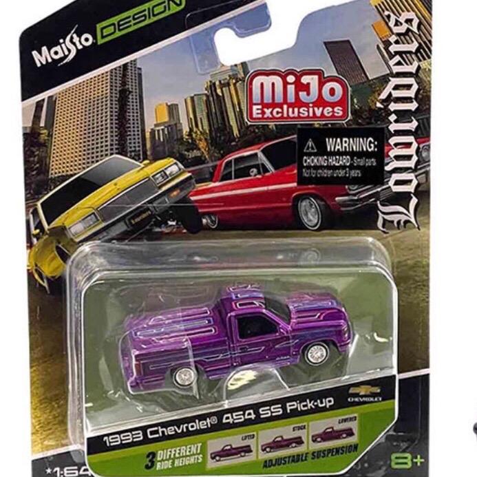 Maisto 1992 Chevrolet 454 SS Lowriders Candy Pink Die-Cast Toy Model Vehicle