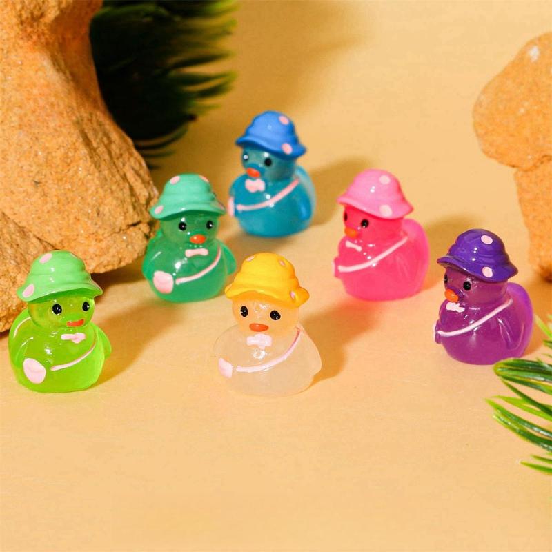 Random Color Luminous Duck Design Resin Ornament, 80pcs set Mini Cute Glow in The Dark Duck Decoration, DIY Decorative Accessories for Home & Garden & Car