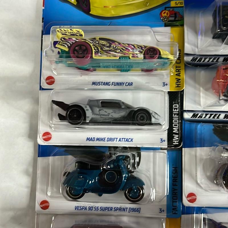 Hot Wheels Variety #1 Basic Mainlines assorted diecast car collectible scale 1:64