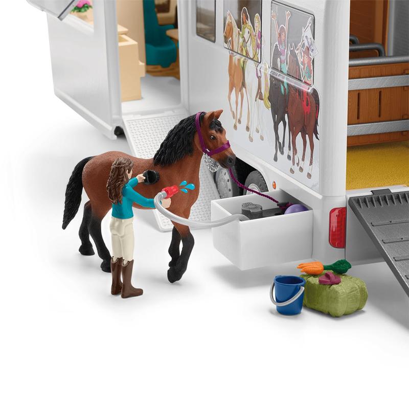 HORSE CLUB Horse Transporter Playset - Perfect Gift for Young Horse Lovers