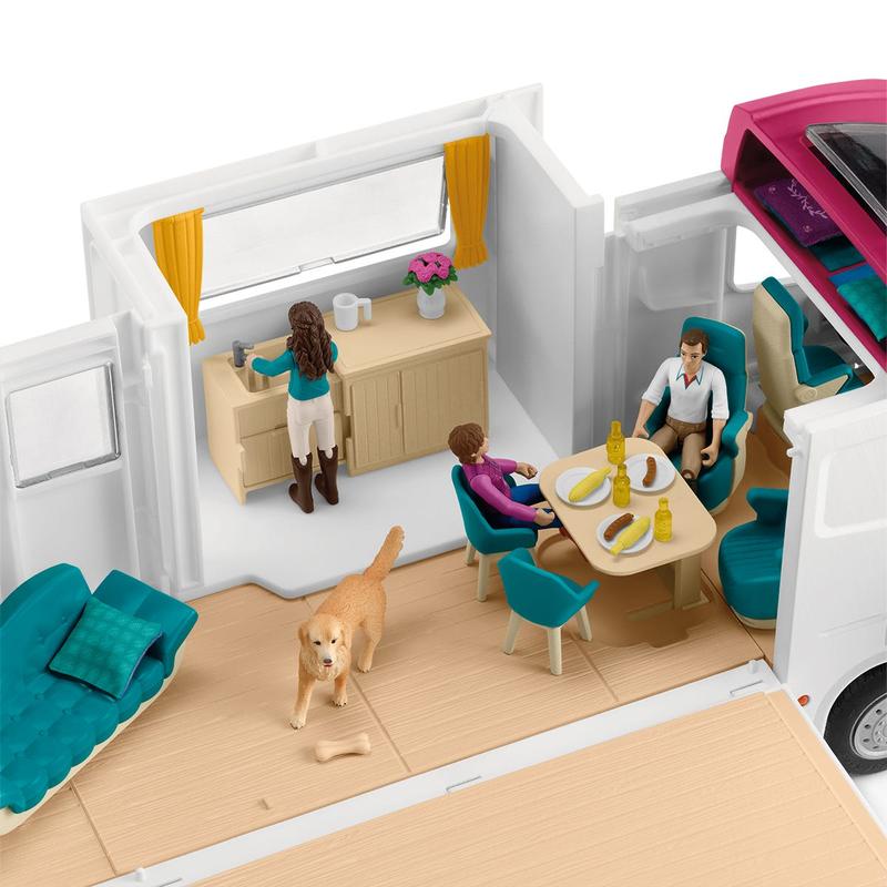 HORSE CLUB Horse Transporter Playset - Perfect Gift for Young Horse Lovers