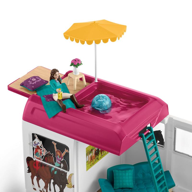 HORSE CLUB Horse Transporter Playset - Perfect Gift for Young Horse Lovers