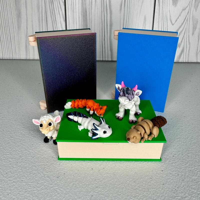 Enchanting Miniature Articulated Figures Collection - 3D Printed, Poseable Desk Companions Decor Gift