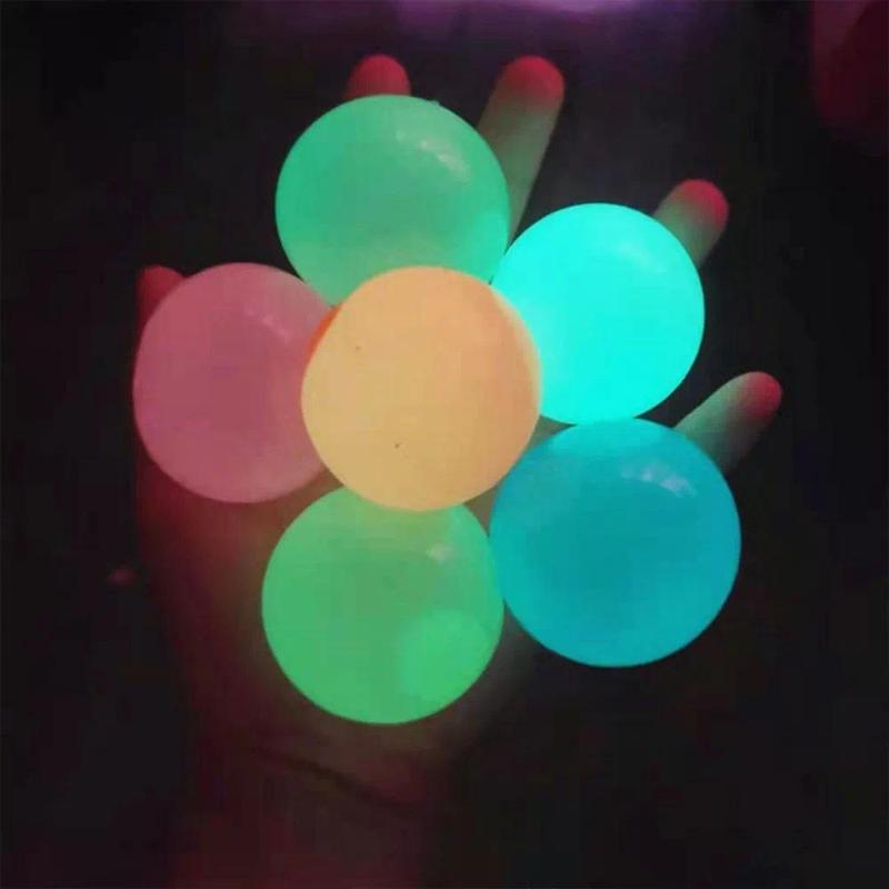 4PC Luminous Sticky Ball Glow in The Dark Ball Throwing Indoor Decompression Sticky Balls Target Ball Kids Sticky Balls