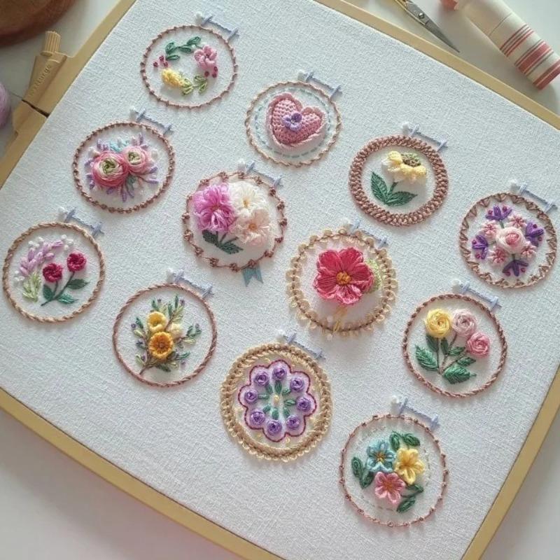 Small Flower Frame Embroidery Kit, 1 Set 12 Different Stitches DIY Hand Floral Embroidery Starter Kit, 3D Flower Embroidery Kit, Embroidery Material Packaging