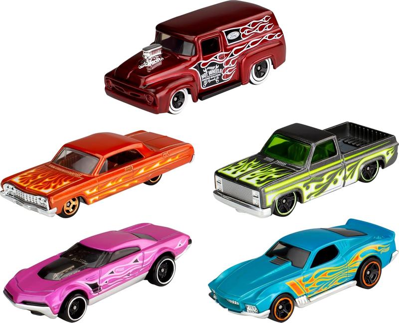 Hot Wheels 1:64 Scale Die-Cast Toy Cars 5-Pack, Set of 5 Toy Race Cars, Hot Rods, Character Cars, Rescue or Pick-Up Trucks (Styles May Vary)