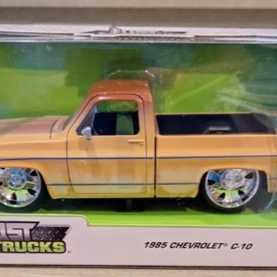 Chevrolet C-10 Pickup Truck1 985 Rusted JD3 Wheels Jada 1 24 Diecast Model