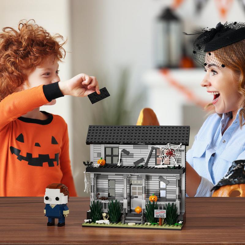 Haunted House Building Blocks Set, Perfect Halloween Toys and Gifts for Fans and Kids (586 pcs)