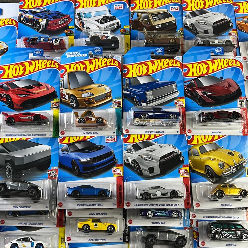 Hot Wheels Mainlines Case Q 2024 Diecast Cars Collectibles scale 1:64 Assorted Variety