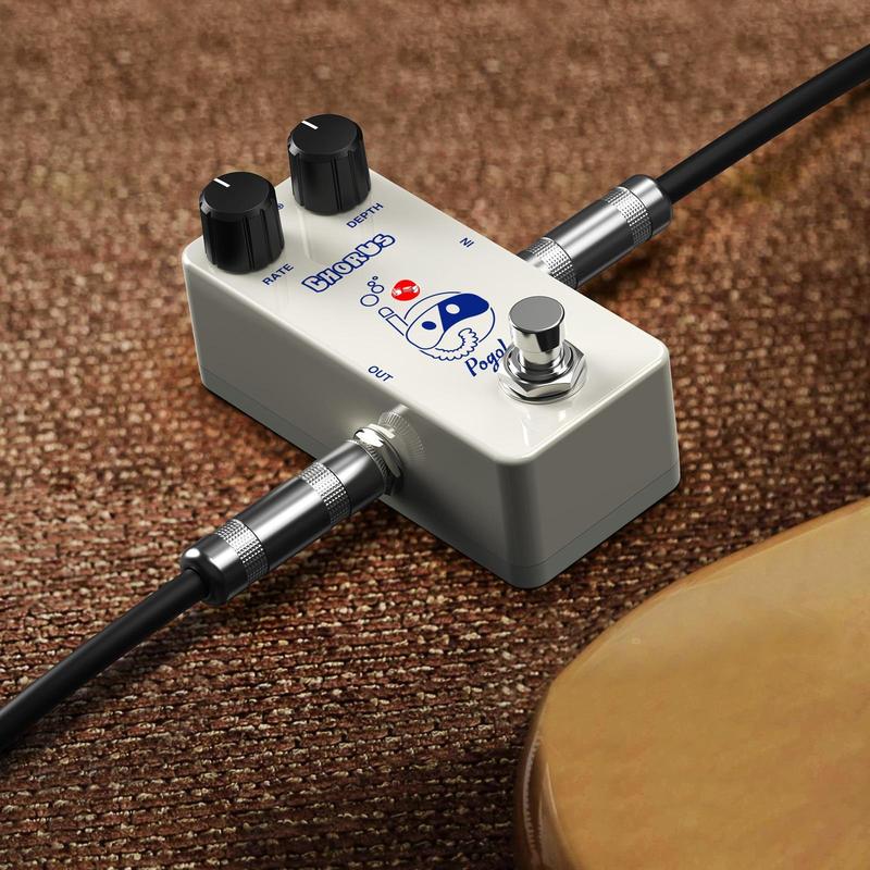 Chorus Guitar Effect Pedal, Analog Chorus Guitar Effect Pedal for Christmas Gift, True Bypass Aluminum Alloy Shell Guitar Pedal, Music Accessories, Guitar Accessories