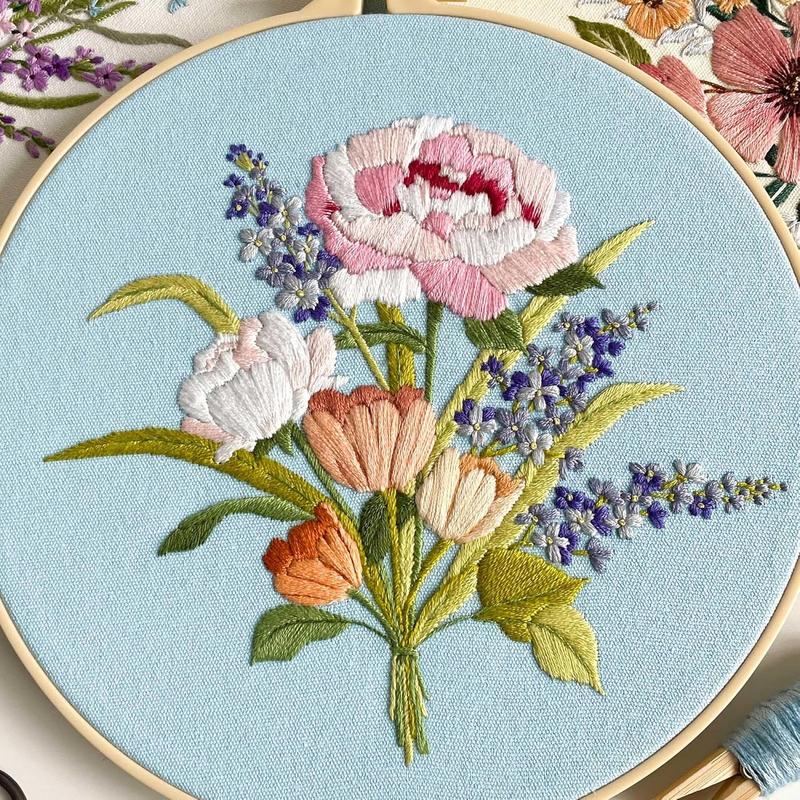 Embroidery Kit, 4 Flower Pattern Embroidery Set with 4 Patterns and 2 Hoops, Adult and Beginner Needlepoint Kit with Embroidery Floss, , Cotton Fabric and Instructions...