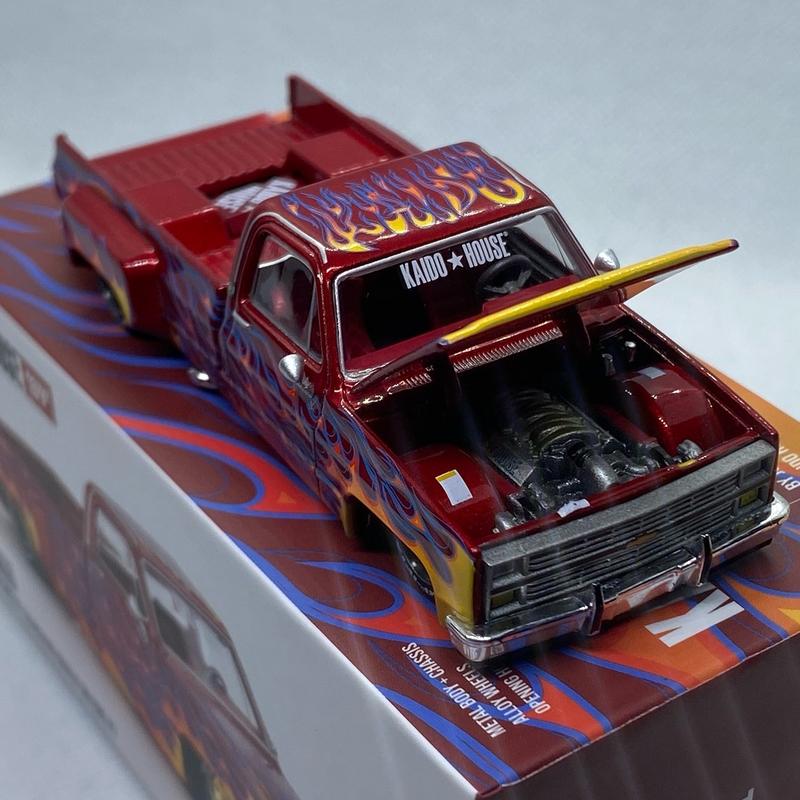 Kaido House Chevrolet Silverado Dually Flames 1:64 scale