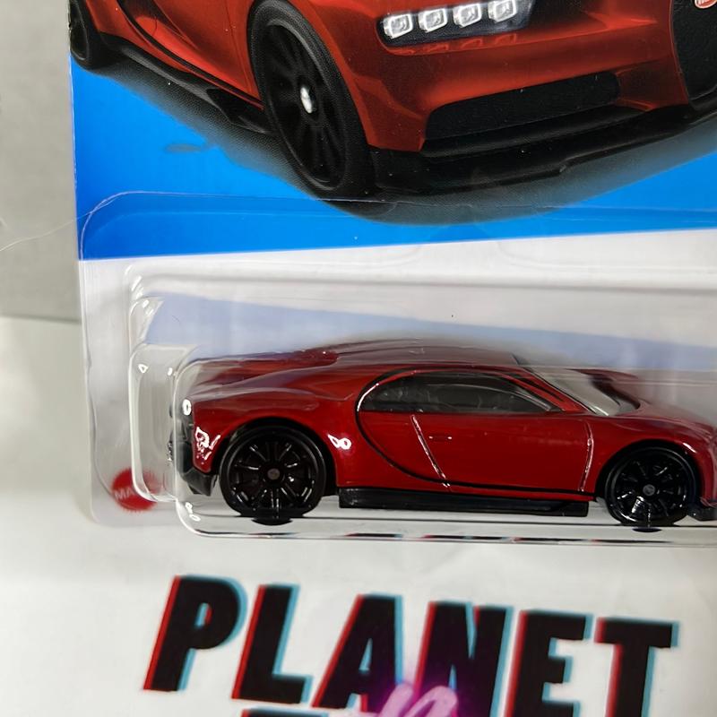 2016 Bugatti Chiron 2024 Hot Wheels Diecast Car - 1:64 Scale