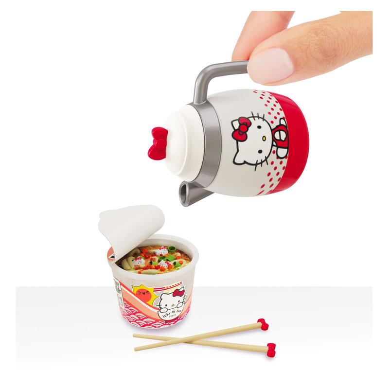 MGA's Miniverse Make It Mini Food Hello Kitty® Mini Collectibles