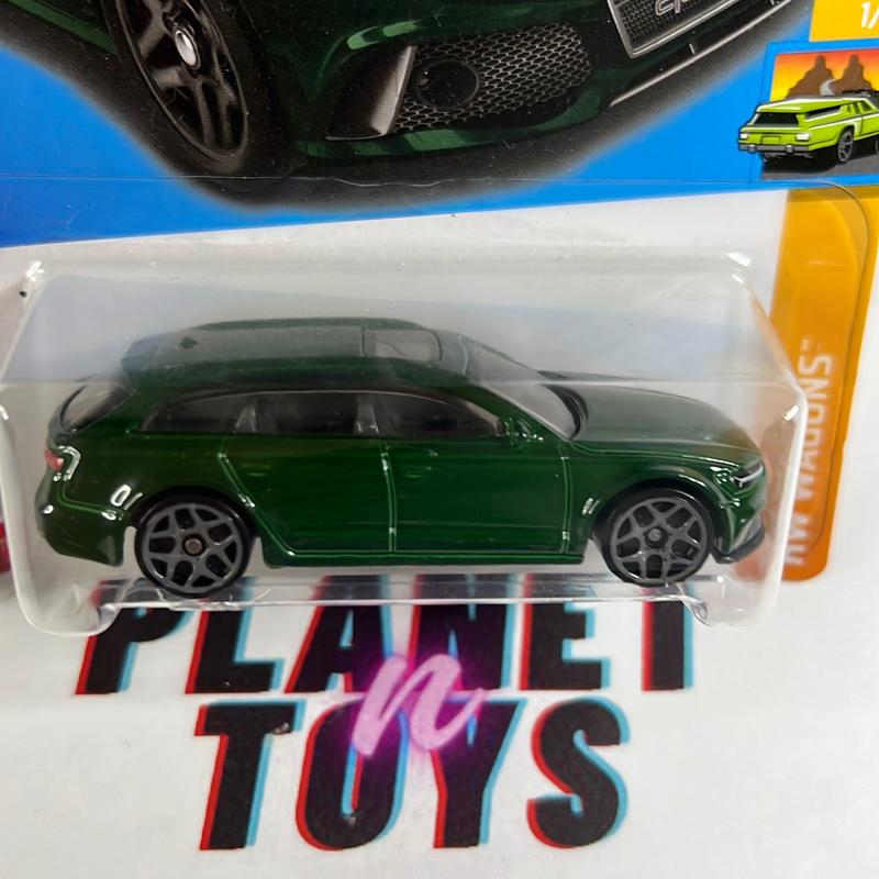 Hot Wheels Audi RS 6 Avant Diecast Car - 1:64 Scale