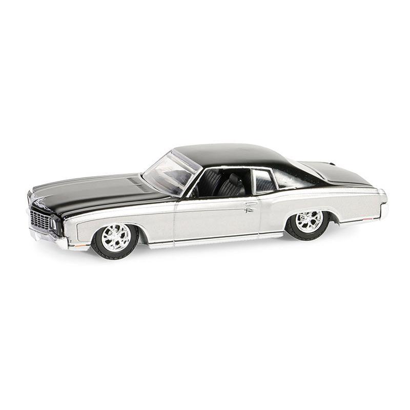 Greenlight California Lowriders Series 5 - 1972 Chevrolet Monte Carlo (Silver and Black)