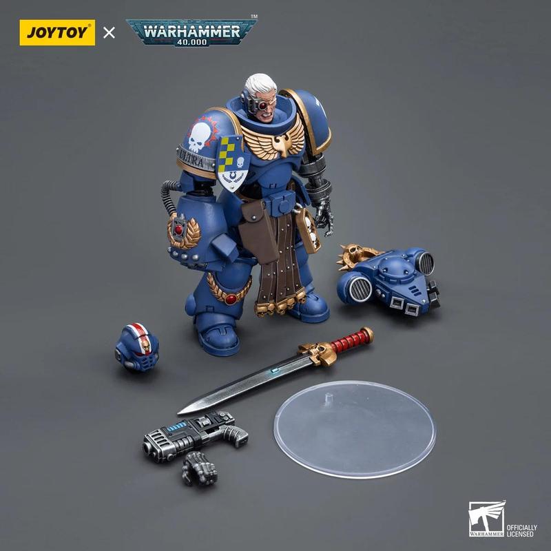 JOYTOY 1 18 Warhammer 40K Ultramarines Lieutenant with Power Fist Anime Games Figures Toys Collection Model Set-BARWEER