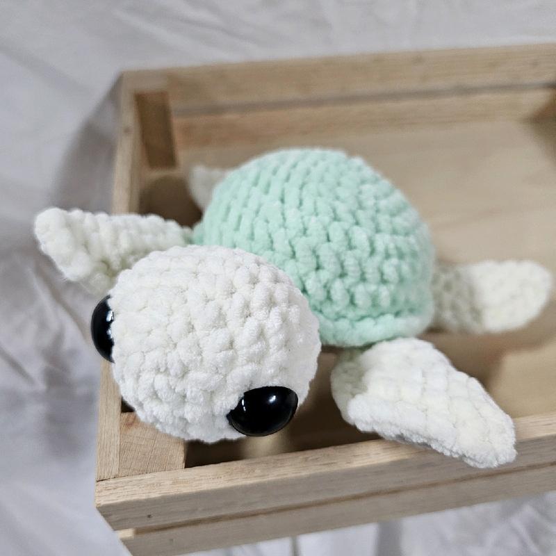 Crochet - Baby Sea Turtle - Soft & Cuddly