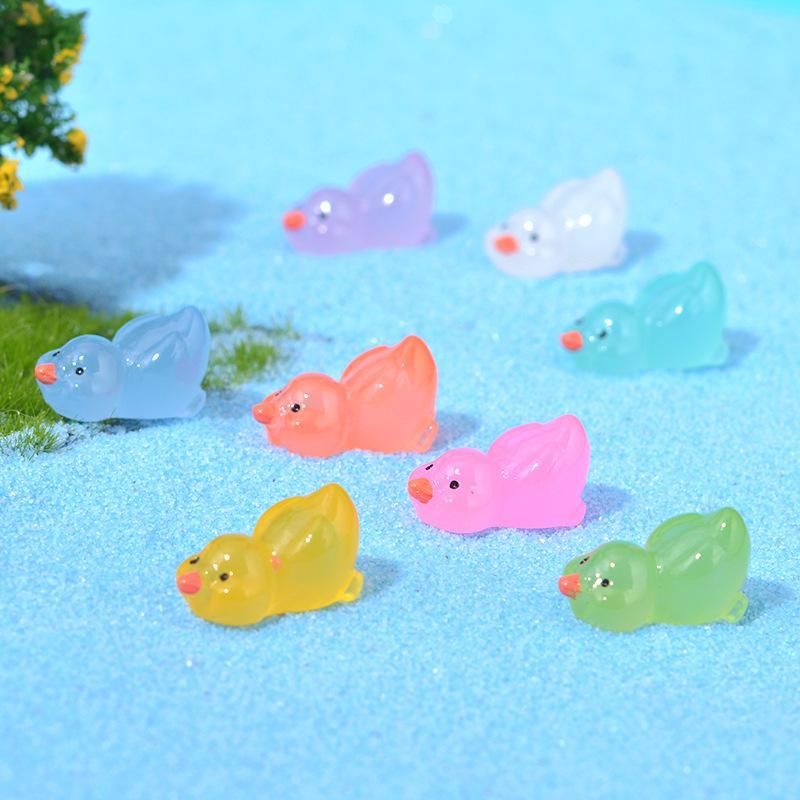 Random Color Luminous Mini Resin Duck, 30 50pcs Glow in The Dark Animals Dollhouse Figurine, Assorted Cute Cabochons Small Glowing Toys, DIY Charms Ducks Ornaments for Garden Craft Landscape