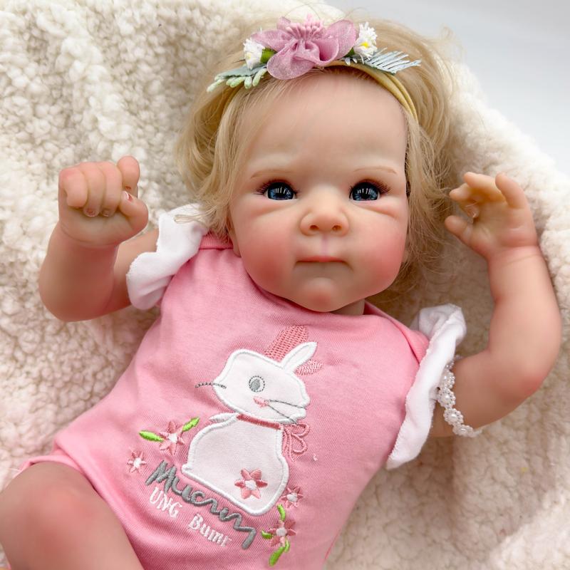 A 17.7-inch Sleeping Beauty cute baby doll, 3D painted skin, visible blood vessels, soft silicone realistic baby girl Princess gift toy, Halloween Christmas gift