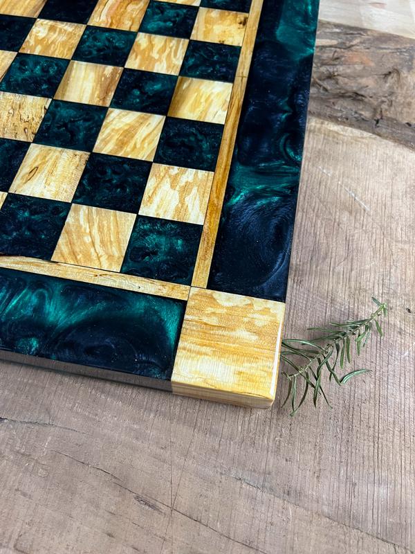 Emerald Black Onyx Maple Wood Chess Board (With Border)