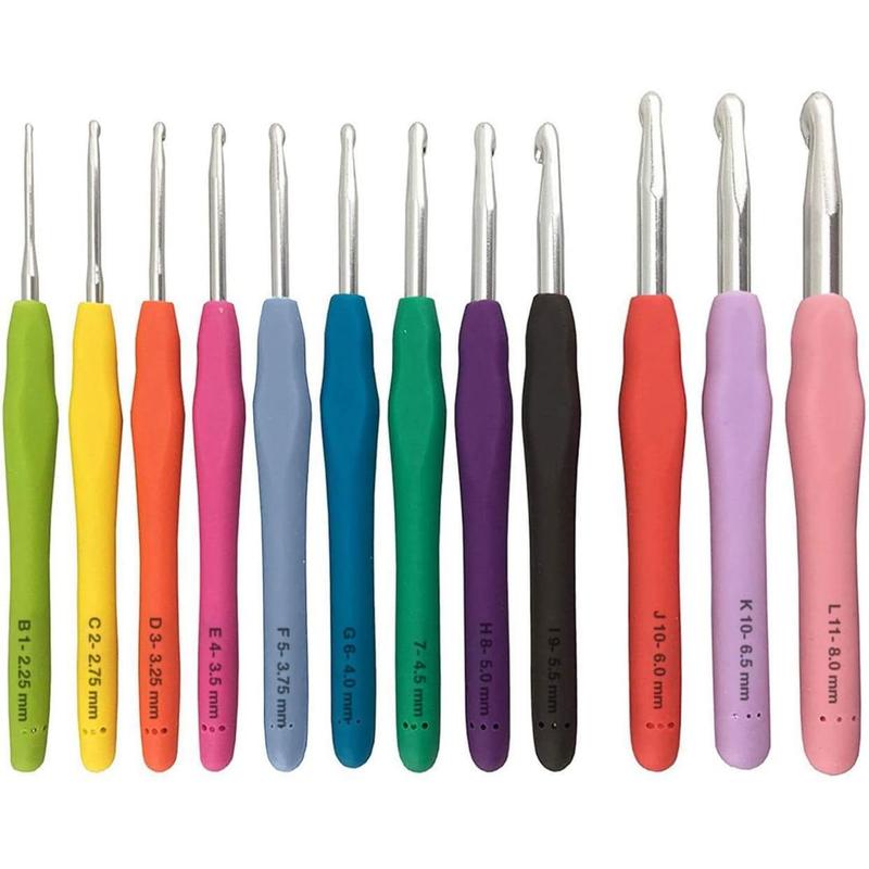 Crochet Hooks Kit - 12 Piece Set Extra-Long Crocheting Needles with Soft, Ergonomic Rubber Grips and 12 Hook Sizes - Knitting & Crochet Supplies for Beginners, Comfortable Easy to Use