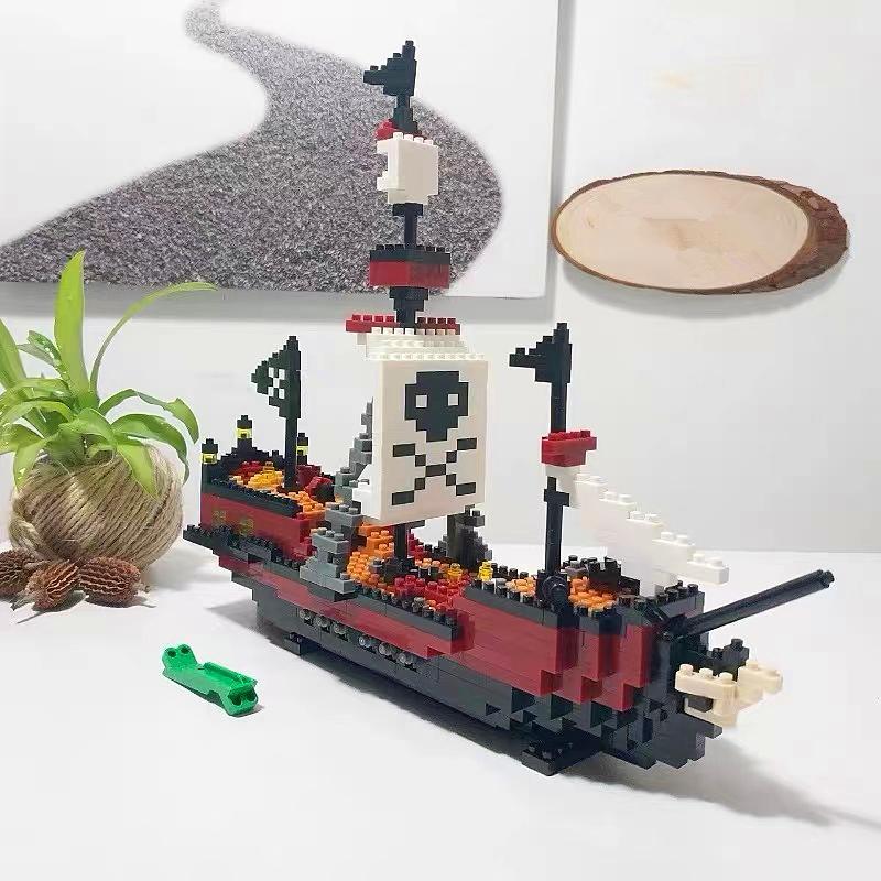 780pcs set Pirate Ship Building Block Toy, Creative Desktop Ornament, Educational Toy for Adults and Kids