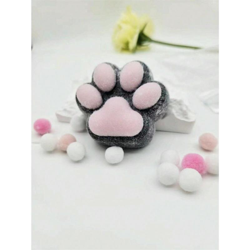 Cute Stress-Relief Plush Cat Paw: Portable Squeeze Toy, Perect for Desk & on-The-Go Stress Relief Toys